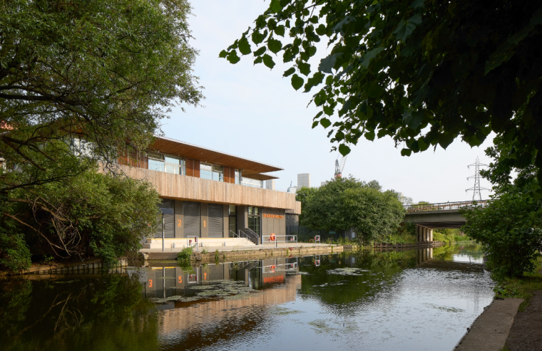 External picture of EcoPark House by the river