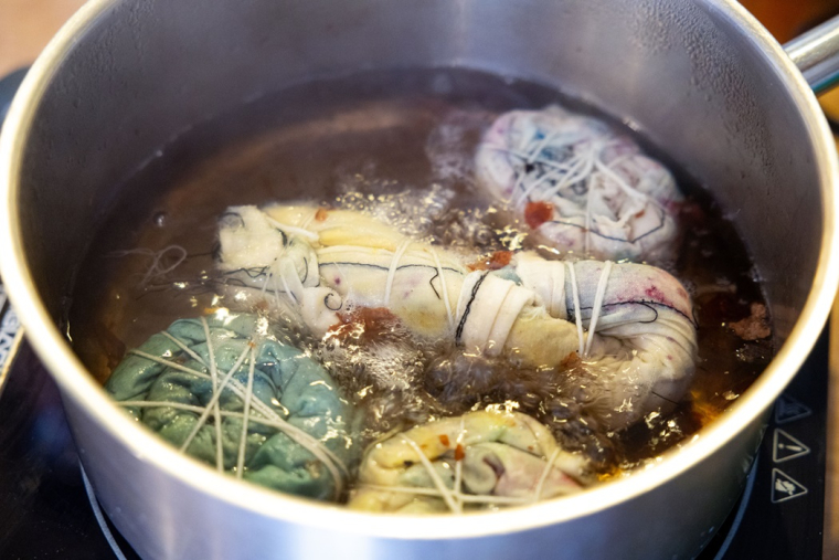 dye bathing