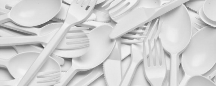 Disposable plastic cutlery